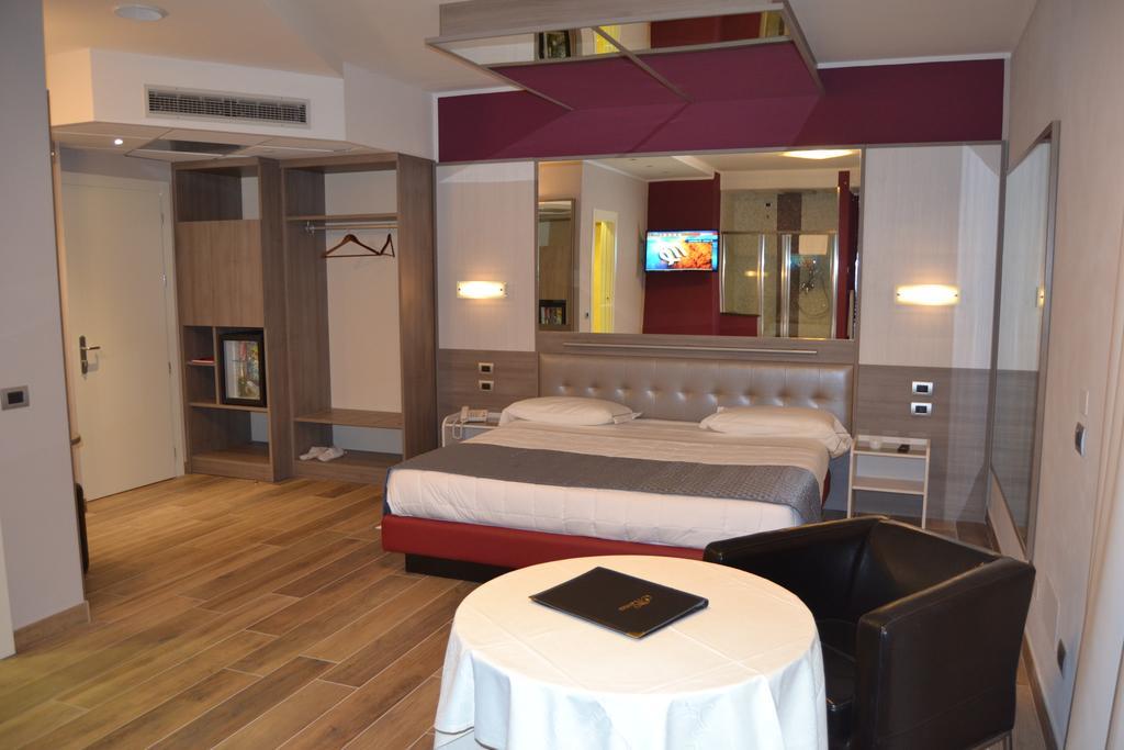Hotel Motel 2 Tortona Camera foto