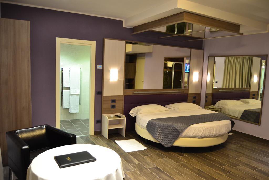 Hotel Motel 2 Tortona Camera foto