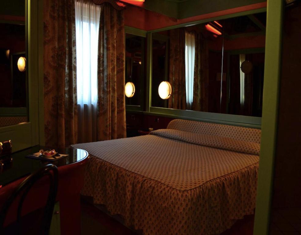 Hotel Motel 2 Tortona Camera foto