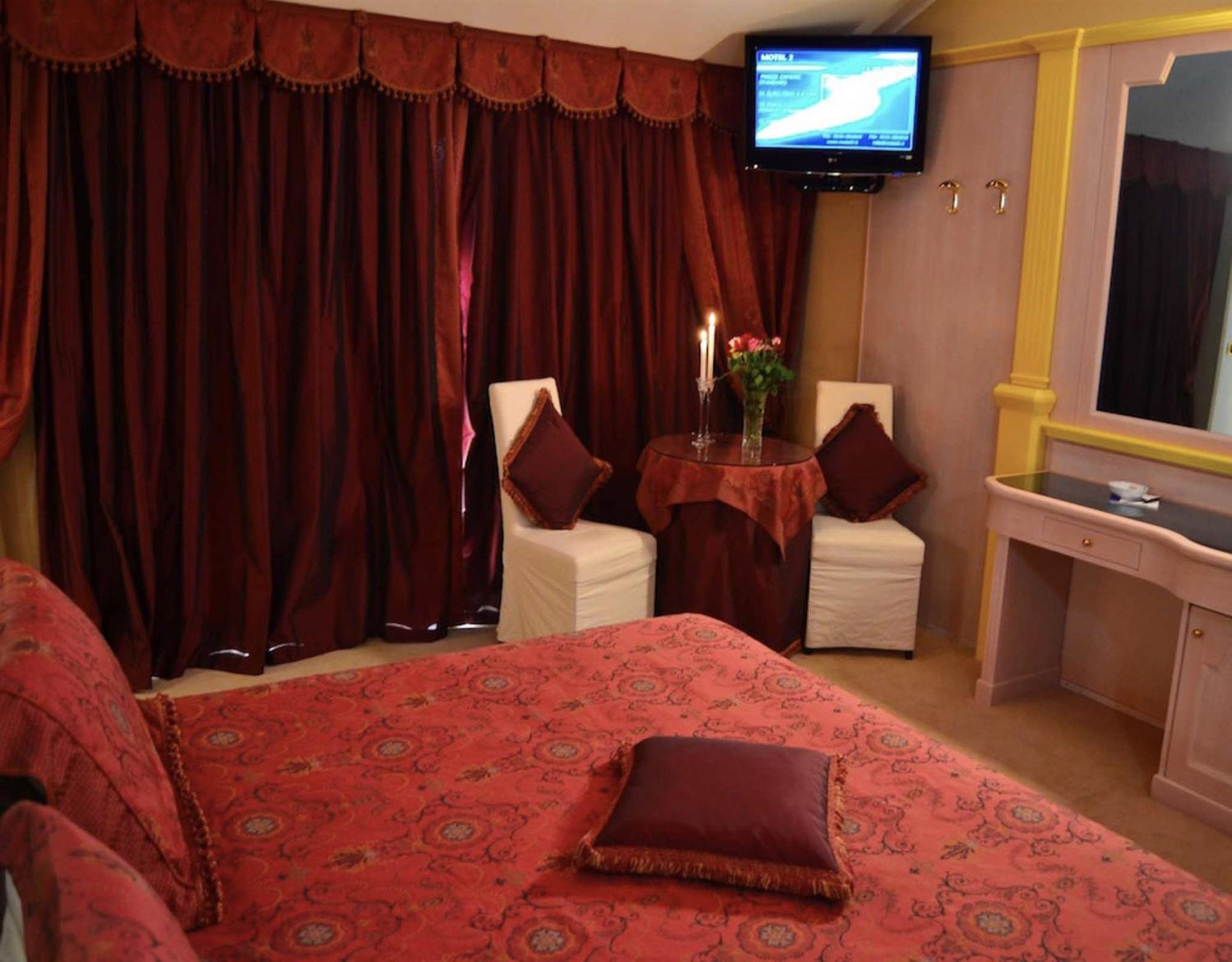 Hotel Motel 2 Tortona Esterno foto